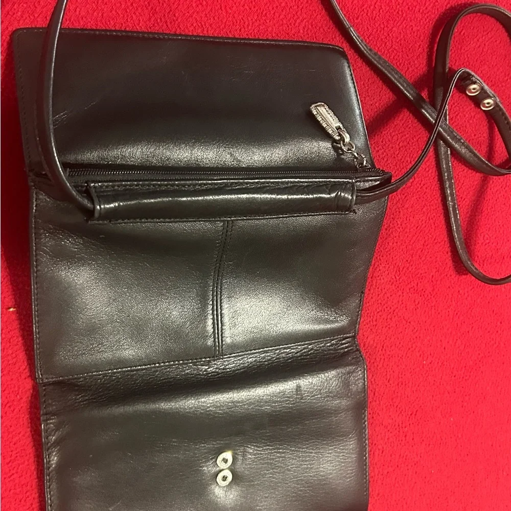 Fossil Men's Black Leather Messenger Crossbody Wallet excellent condition